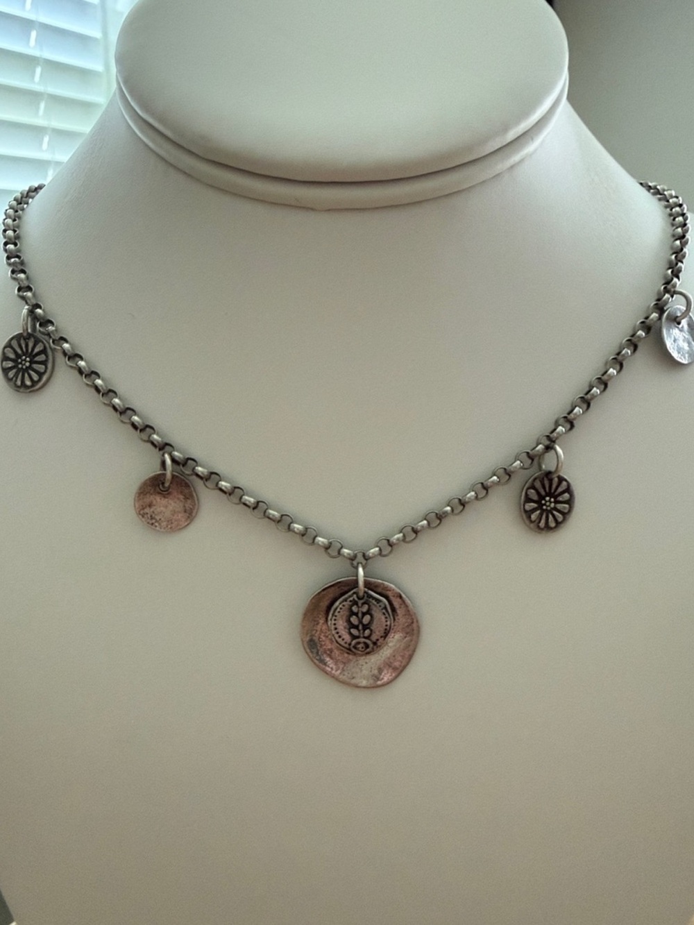Silpada Oxidized Sterling Silver Floral Disc Charm Rolo Necklace N1668
